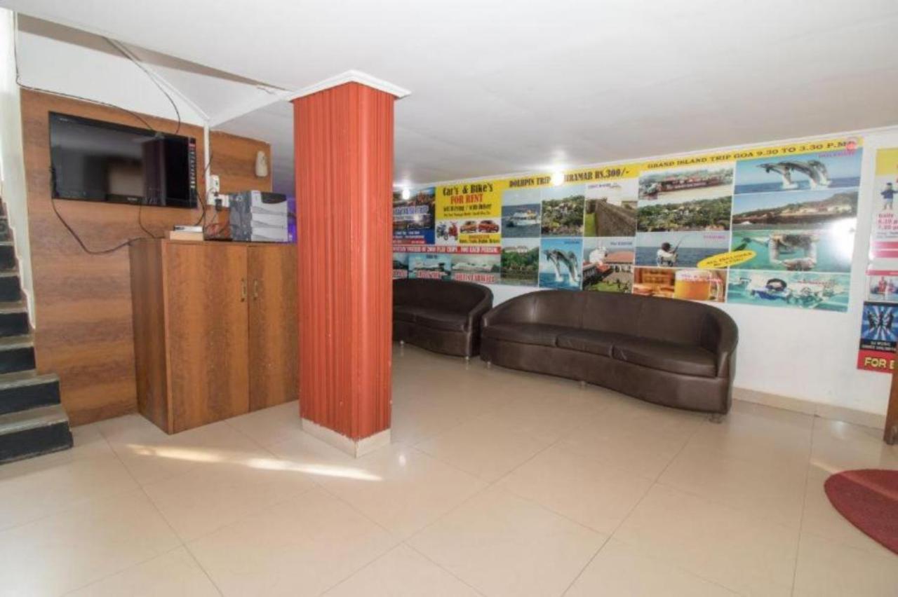 Grg Traveller Hotel Панаджи Екстериор снимка